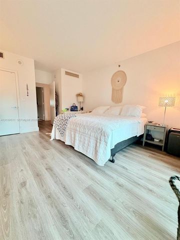 55 SE 6th Street 1706, Miami, FL 33131