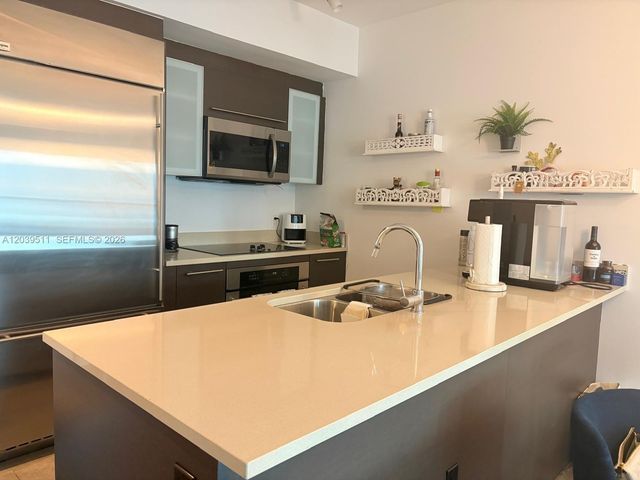 55 SE 6th Street 1706, Miami, FL 33131