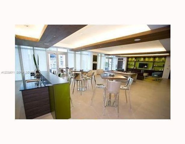 55 SE 6th Street 1706, Miami, FL 33131
