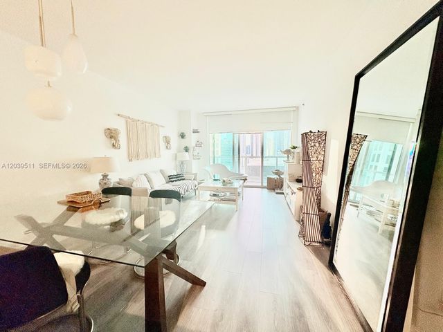55 SE 6th Street 1706, Miami, FL 33131