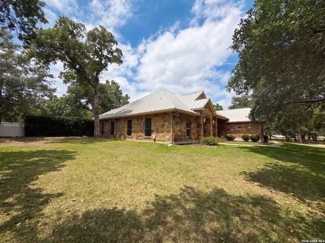 165 VINTAGE RANCH CIR, La Vernia, TX 78121