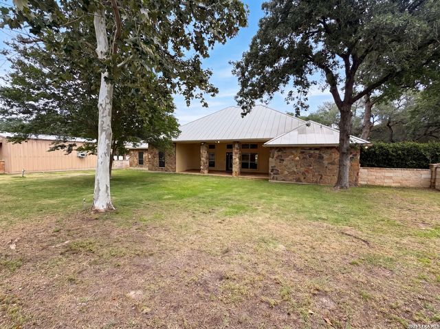 165 VINTAGE RANCH CIR, La Vernia, TX 78121