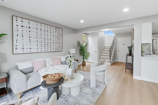 707 Sandpiper Cmn, Livermore, CA 94551