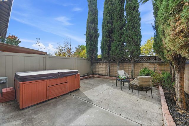 707 Sandpiper Cmn, Livermore, CA 94551