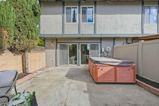 707 Sandpiper Cmn, Livermore, CA 94551