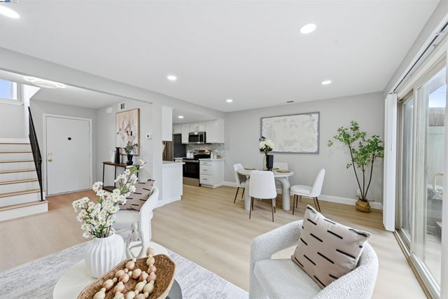 707 Sandpiper Cmn, Livermore, CA 94551