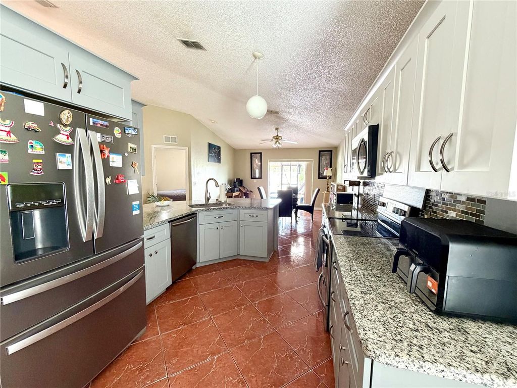 Image 13 of property listing at 11836 BENTRY STREET, Orlando, FL 32824