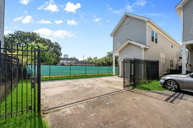 1620 Andrews Street, Houston, TX 77019
