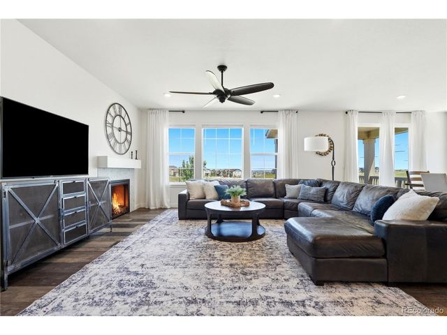 7112 Medalist Ct, Castle Rock, CO 80108
