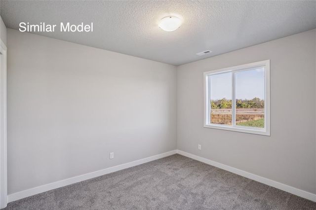 2204 White Oak Lane, Granger, IA 50109