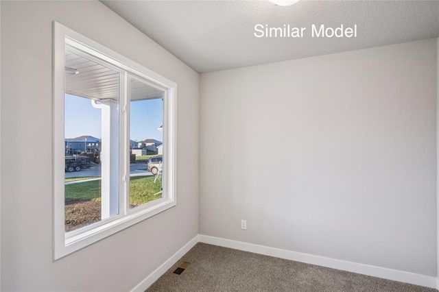 2204 White Oak Lane, Granger, IA 50109