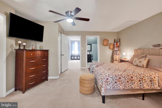205 N CANNON AVE, Hagerstown, MD 21740