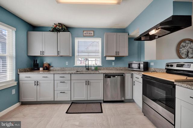 205 N CANNON AVE, Hagerstown, MD 21740