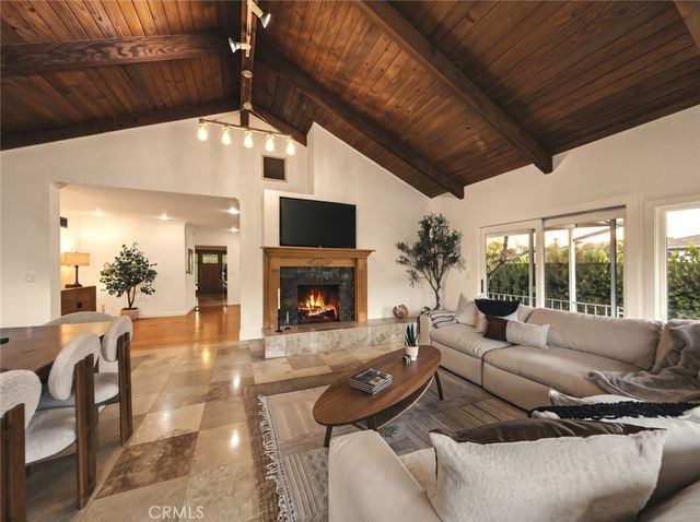 3726 Berwick Drive, La Canada Flintridge, CA 91011