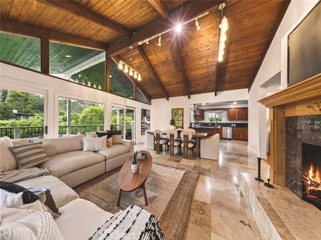 3726 Berwick Drive, La Canada Flintridge, CA 91011