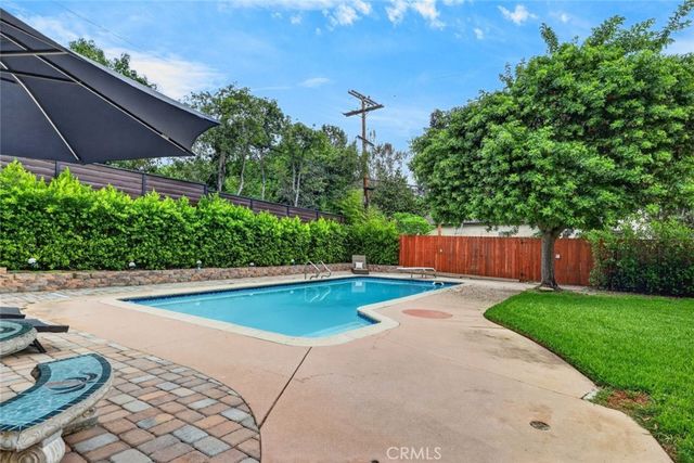 3726 Berwick Drive, La Canada Flintridge, CA 91011