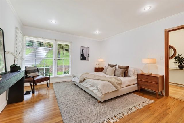 3726 Berwick Drive, La Canada Flintridge, CA 91011