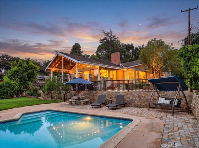 3726 Berwick Drive, La Canada Flintridge, CA 91011