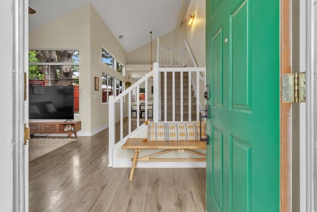 124 Sutcliffe Cir, Folsom, CA 95630