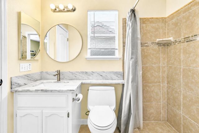 124 Sutcliffe Cir, Folsom, CA 95630