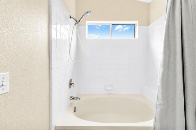 124 Sutcliffe Cir, Folsom, CA 95630
