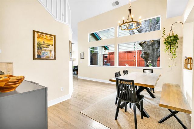 124 Sutcliffe Cir, Folsom, CA 95630