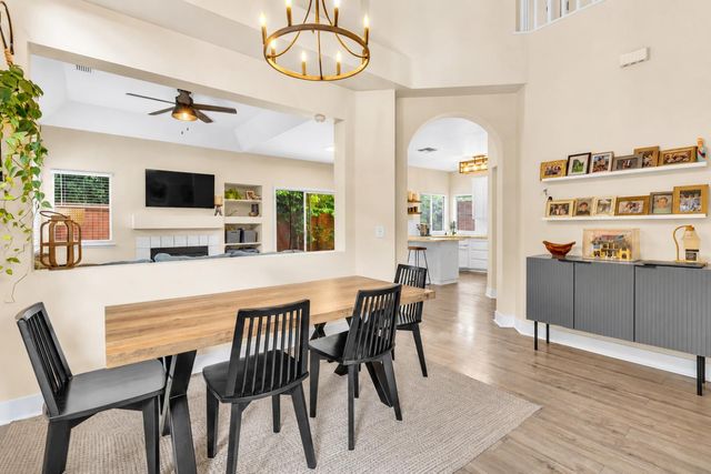 124 Sutcliffe Cir, Folsom, CA 95630