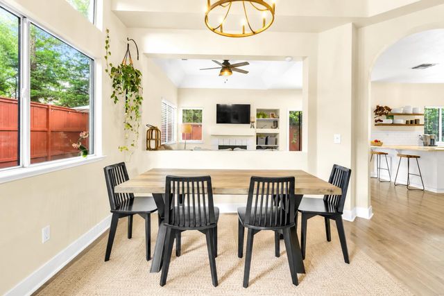 124 Sutcliffe Cir, Folsom, CA 95630