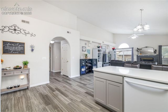 938 Cedarcrest Drive, Pueblo, CO 81005