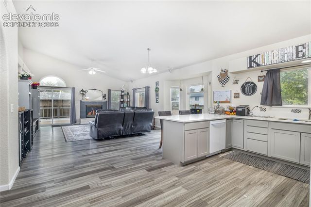 938 Cedarcrest Drive, Pueblo, CO 81005