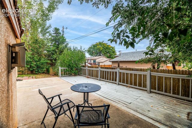 938 Cedarcrest Drive, Pueblo, CO 81005