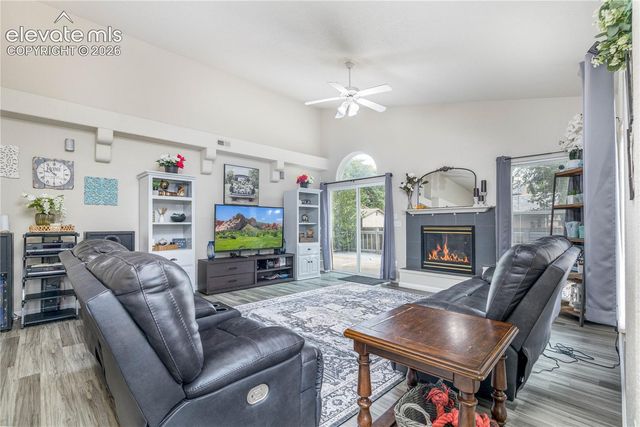 938 Cedarcrest Drive, Pueblo, CO 81005