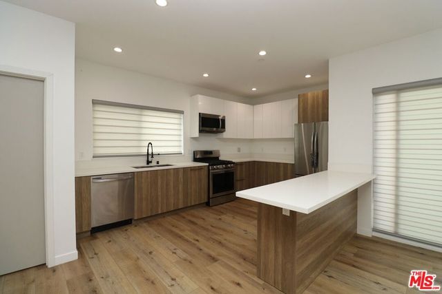 4601 Pickford Street 1845, Los Angeles, CA 90019