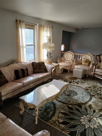 8287 Berkshire Drive, Ypsilanti, MI 48198