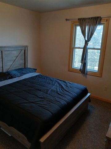 8287 Berkshire Drive, Ypsilanti, MI 48198