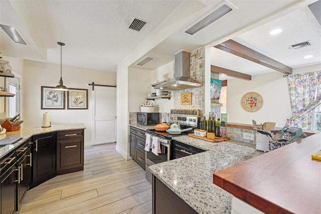 1023 S MORNINGSIDE DRIVE, Eustis, FL 32726