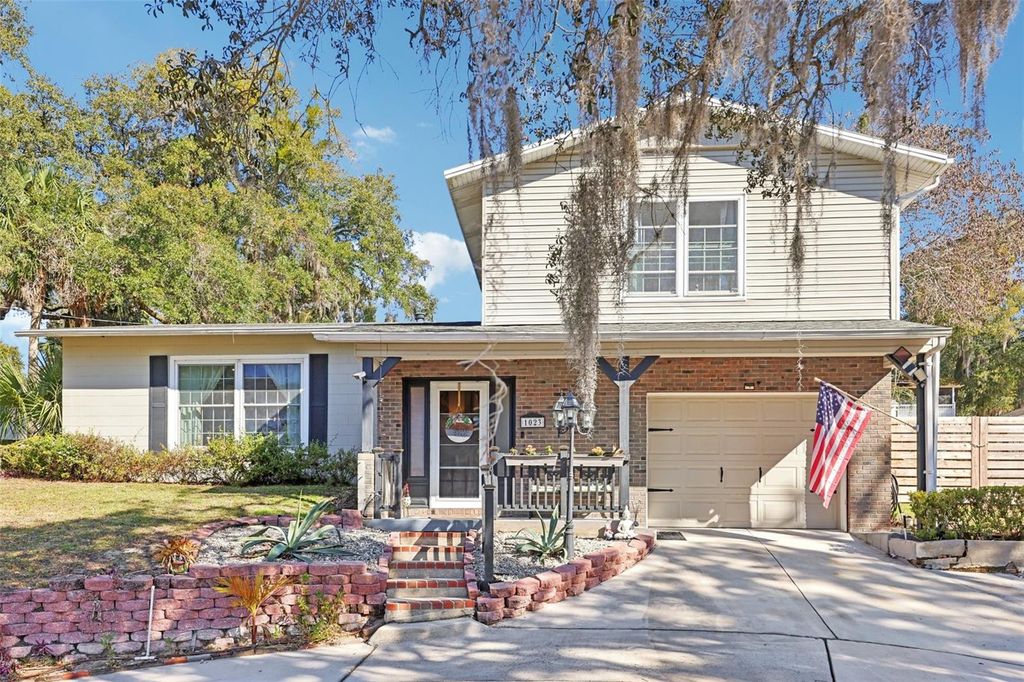 1023 S MORNINGSIDE DRIVE, Eustis, FL 32726