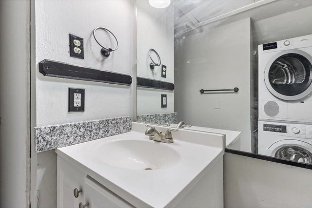 7182 Hickory Street, Frisco, TX 75034