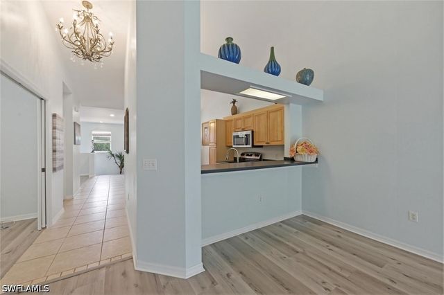 357 Robin Hood CIR 202, Naples, FL 34104