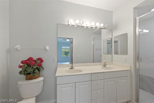 357 Robin Hood CIR 202, Naples, FL 34104