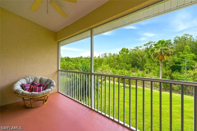 357 Robin Hood CIR 202, Naples, FL 34104