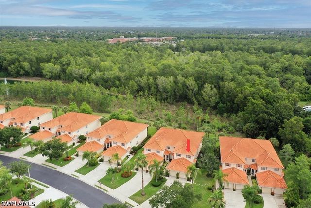 357 Robin Hood CIR 202, Naples, FL 34104