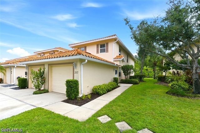 357 Robin Hood CIR 202, Naples, FL 34104