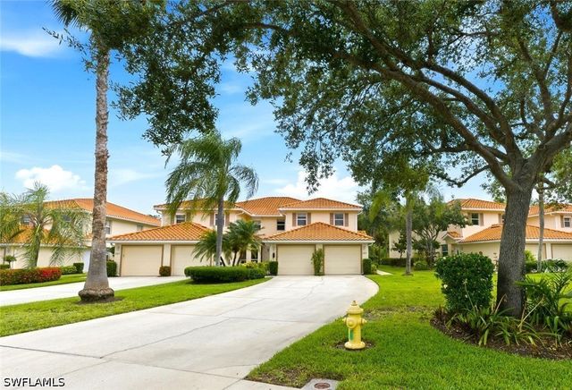 357 Robin Hood CIR 202, Naples, FL 34104