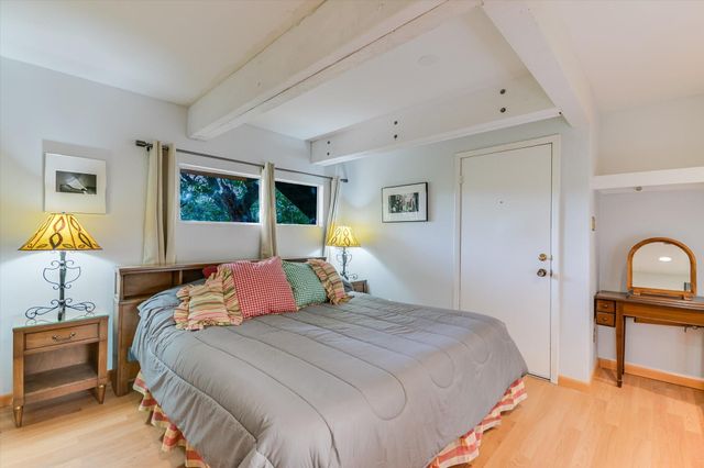 19 Sugar Shack DR, West Lake Hills, TX 78746