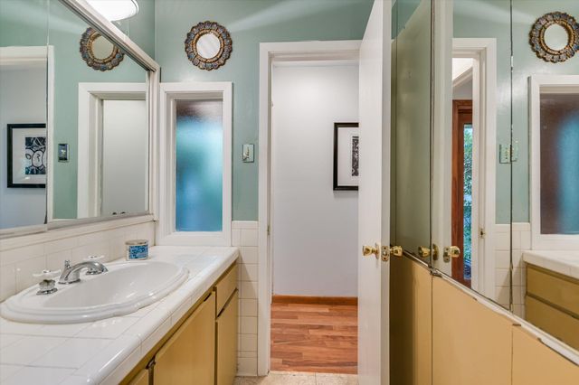 19 Sugar Shack DR, West Lake Hills, TX 78746