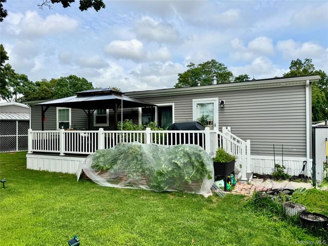 1661 Old Country Road 377, Riverhead, NY 11901
