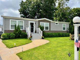1661 Old Country Road 377, Riverhead, NY 11901