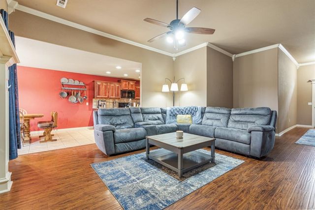 203 W Necessary Drive, Rogers, AR 72758