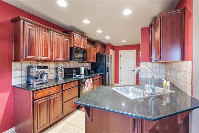 203 W Necessary Drive, Rogers, AR 72758